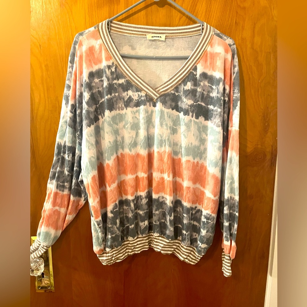 Oversized tie dye pattern lightweight long sleeve shirt